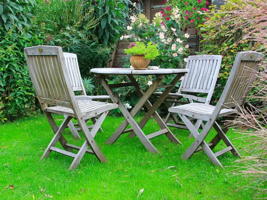 comment entretenir son salon de jardin en teck