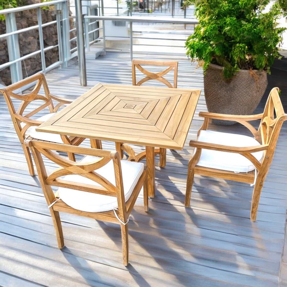 table de jardin 4 personnes carrée en bois