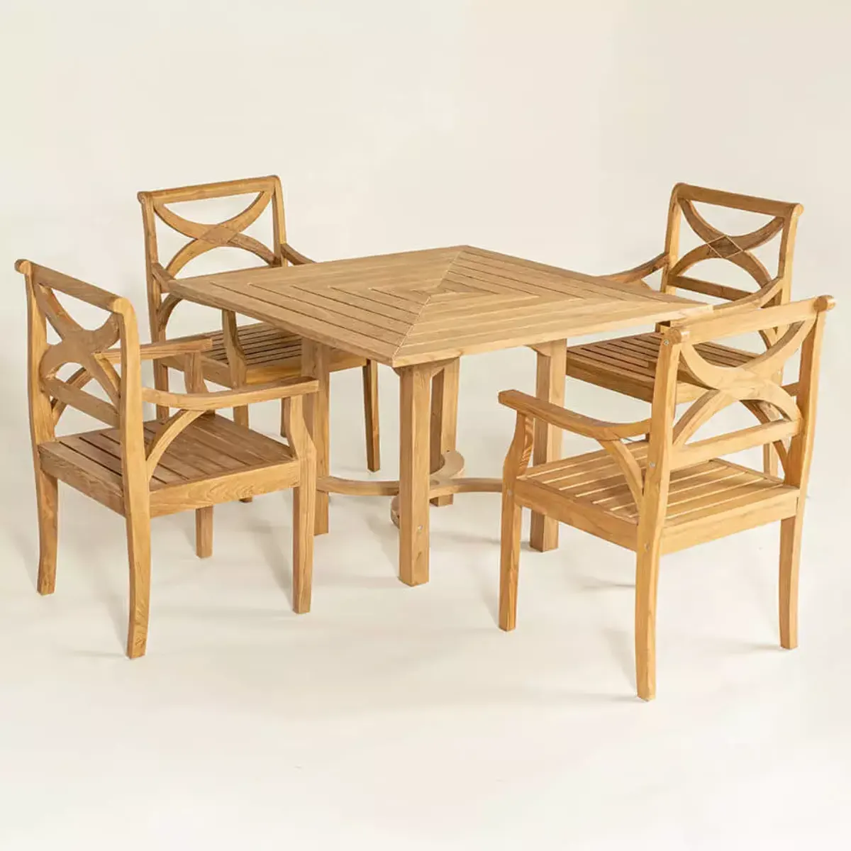 petite table de jardin carrée 4 personnes