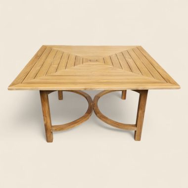 table de jardin en bois 8 personnes carrée